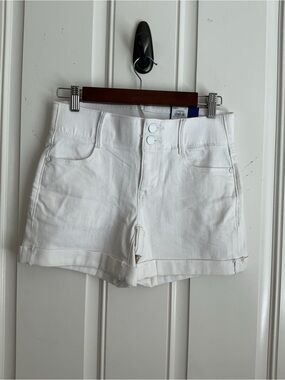 NWT Apt. 9 White High-Waist Rolled-Hem Shorts